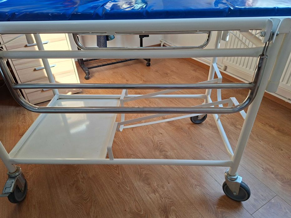 Brancard in stare excelenta putin folosit pretul este in lei si ușor