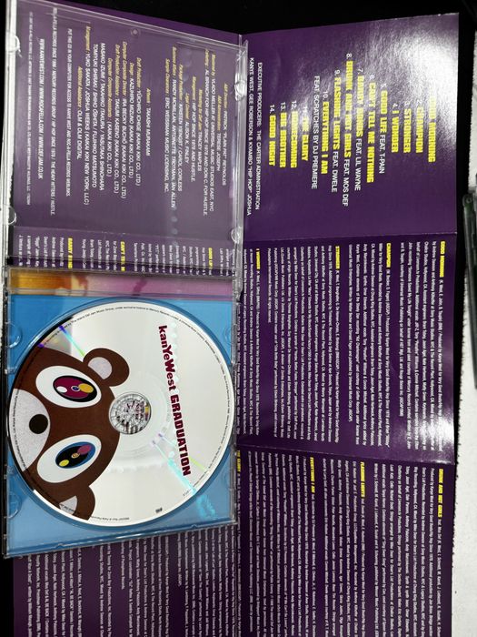 оригинальные рабочие CD-диски Kanye West, в идеальном состоянии.