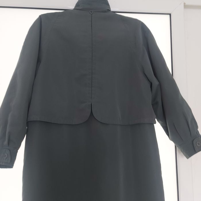 Vind un pardesiu marimea M , L.