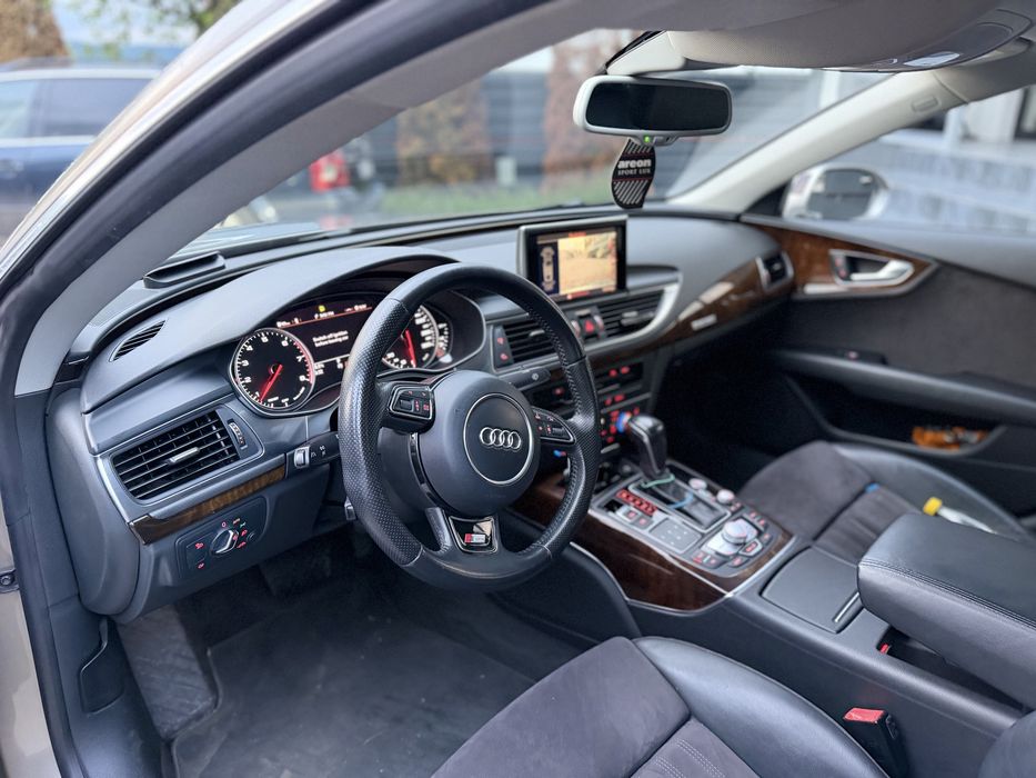 Audi A7  S -line