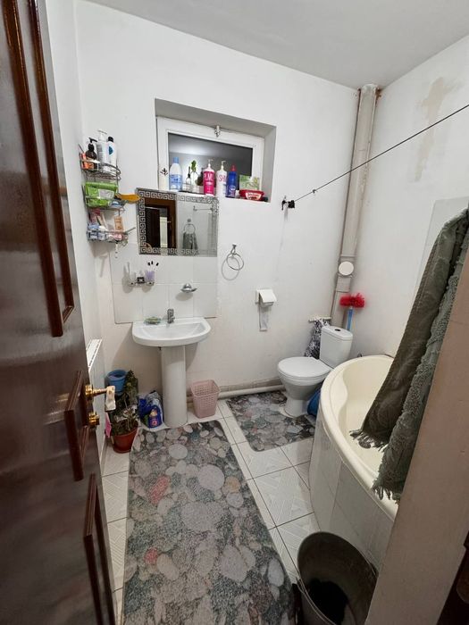 Жиззах шахри Навруз МФЙда 3 хонали квартира сотилади