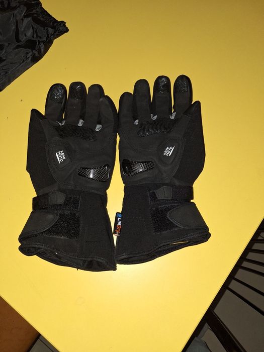 Mănuși încălzite