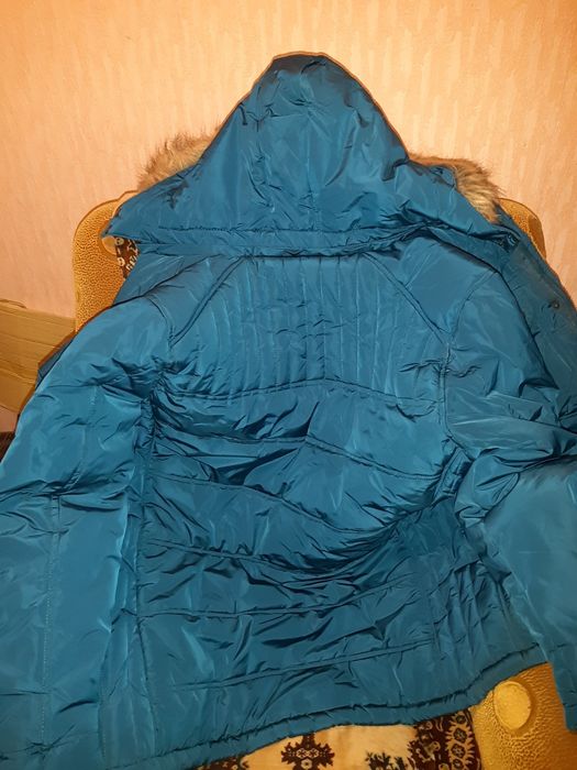 Продам куртку зимнию