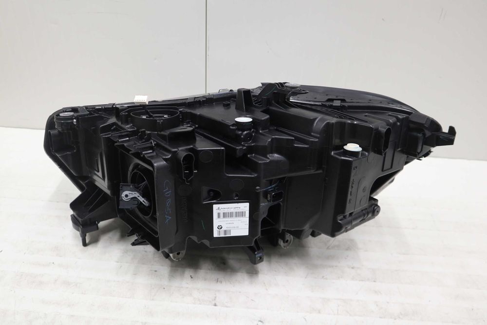 Десен фар БМВ Г05 Г06 BMW G05 G06 Лед Щатски