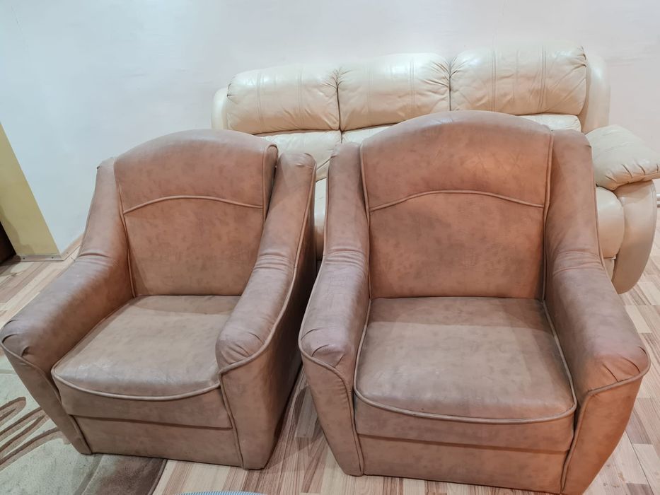 Set doua fotolii piele ecologica bej