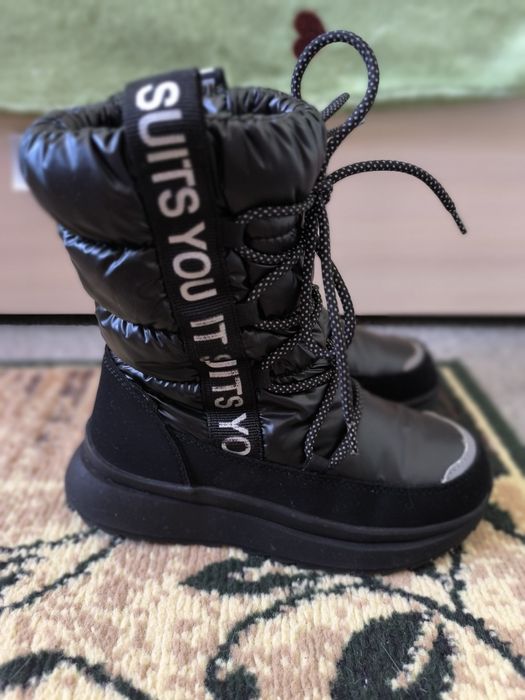 Ботинки зимние на девочку.