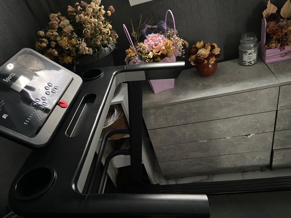 Продам беговую дорожку