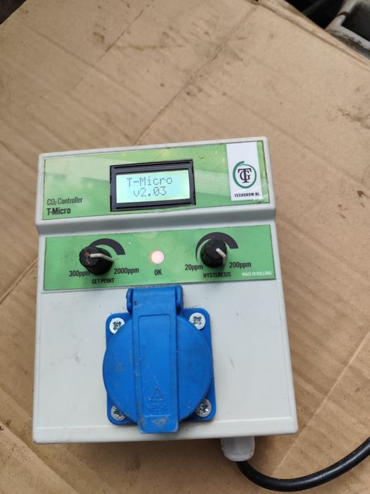 Професионален CO2 Контролер TechGrow T-Micro – за оранжерии 
​Оп