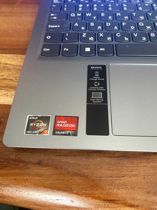 Лаптоп Lenovo IdeaPad Slim 3 15ABR8