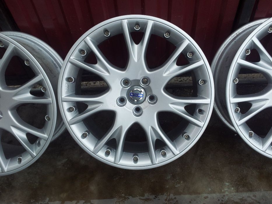 Jante VOLVO C30 S40 V50 S60 V70 S80 Xc60 Xc70 R18 BBS / Nebula Silver