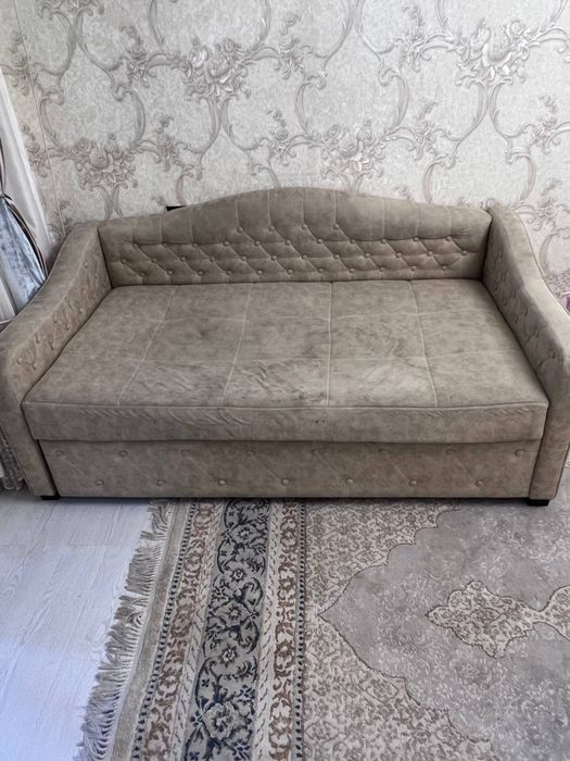 1 Продаю диван  Диван б/у, состояние хороше