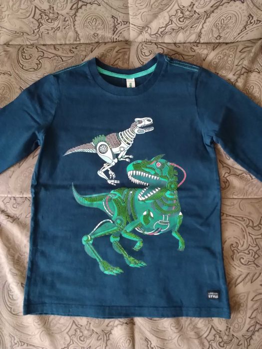 Кофты, брюки , шорты. 128