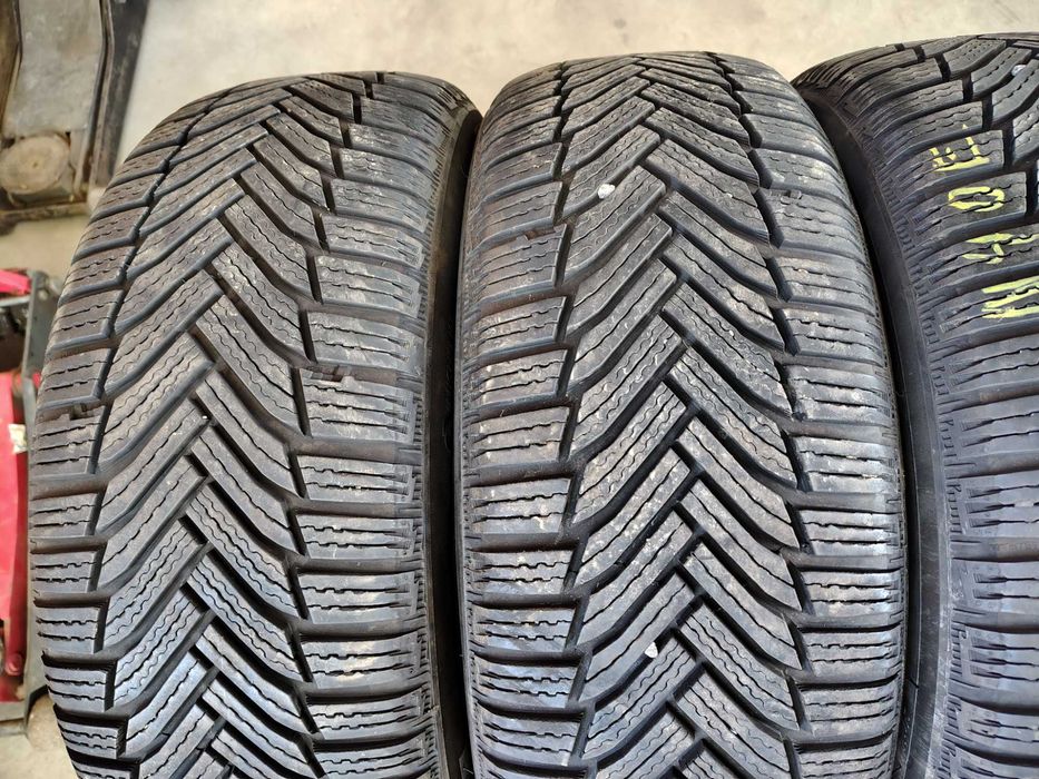 4бр.зимни гуми MICHELIN 215 55 17 DOT21 цена за брой