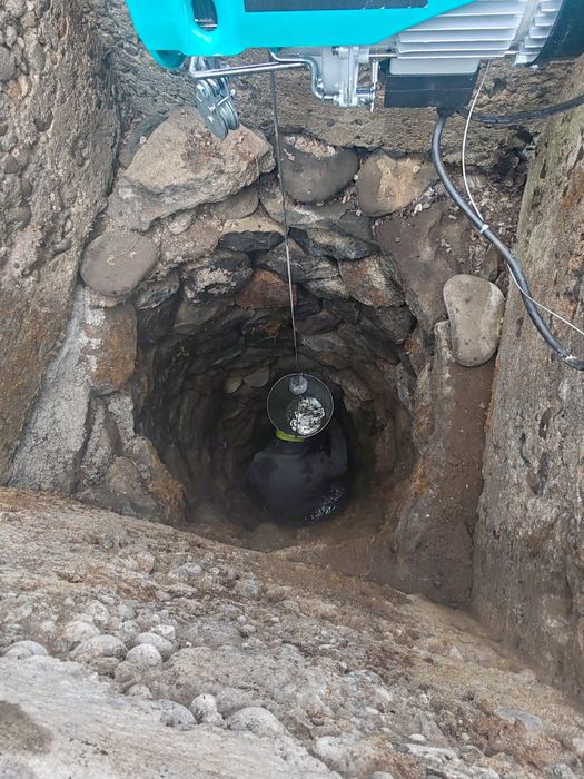 Fantanar curat adâncesc fântâni