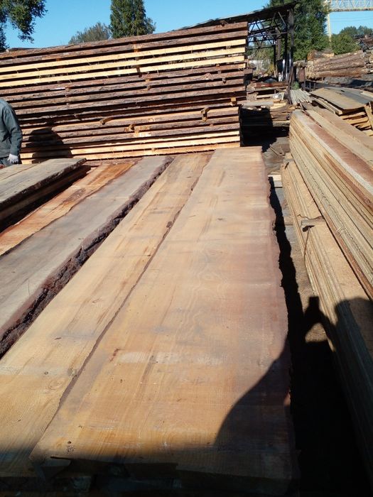 Лес доска сухой сосна карагач