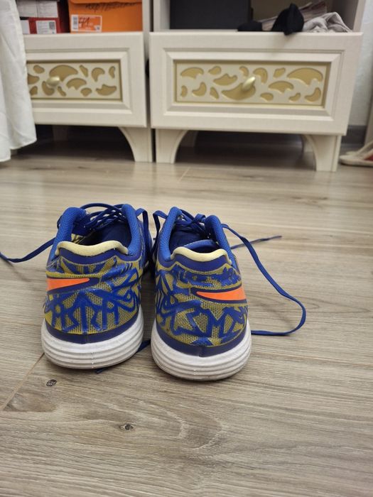 Футзалки найк лунар гато