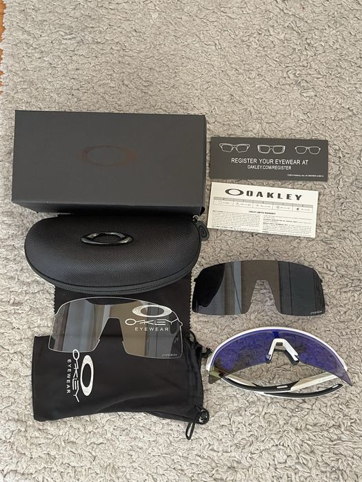Oakley Sutro Lite