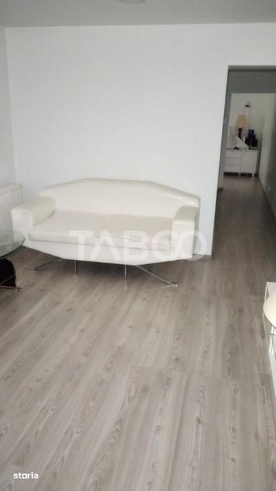 Apartament cu 3 camere in Gheorgheni zona Iulius cu boxa la subsol — fotografia 1