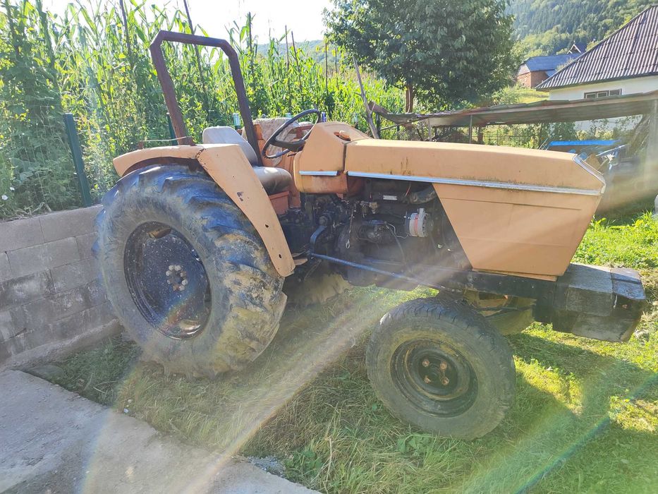 Tractor agrícol Renault 57E 4x2