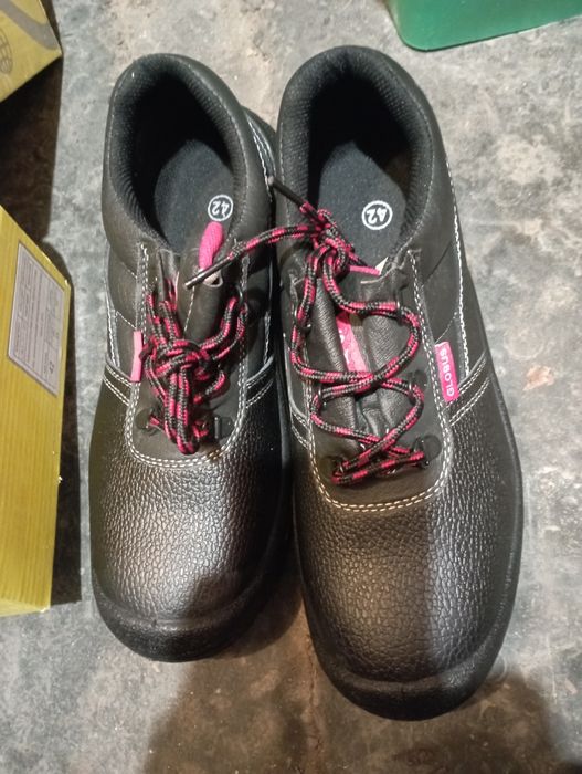 Работни обувки 42