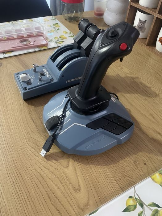 Joystick Thrustmaster TCA Officer Pack Airbus Edition