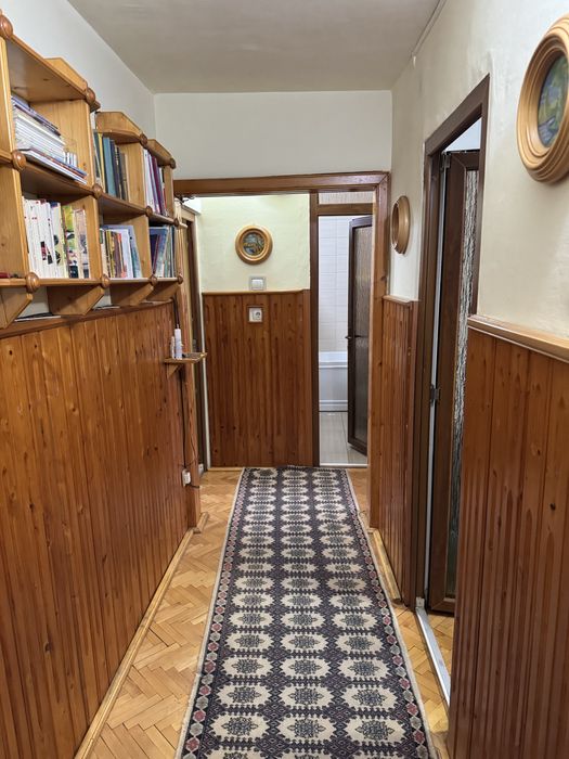 Vand apartament 2 camere, etaj 2 , Splaiul Tineretii