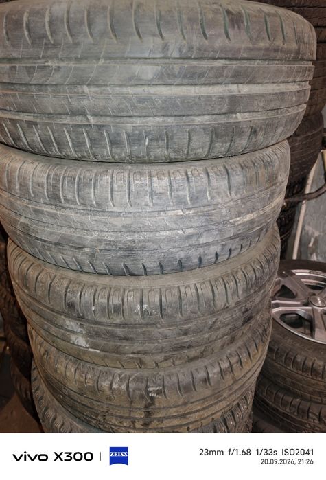 Продам 4 баллона Мишлен R15 195/65