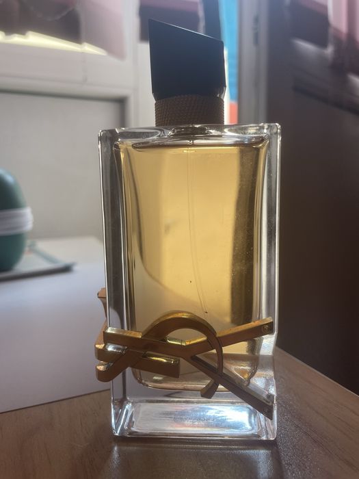 Парфюми Libre, 90 ml сменяем и Valentino Valentina Eau de Parfum 50 ml Нов!