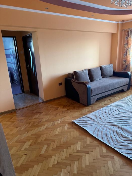 Proprietar inchiriez apartament 2 camere