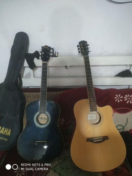 Гитара сатылады еки гитара