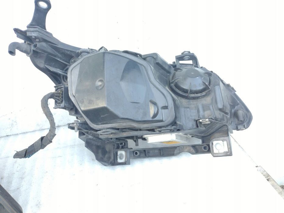 Bmw E60 E61 seria 5 facelift far stanga dreapta faruri xenon bixenon