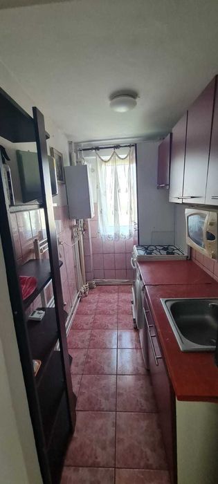 Apartament 2 camere, decomandat, mobilat, zona intersectie Lujerului