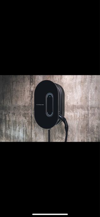 Продаю зарядную станцию Porsche Taycan 4S