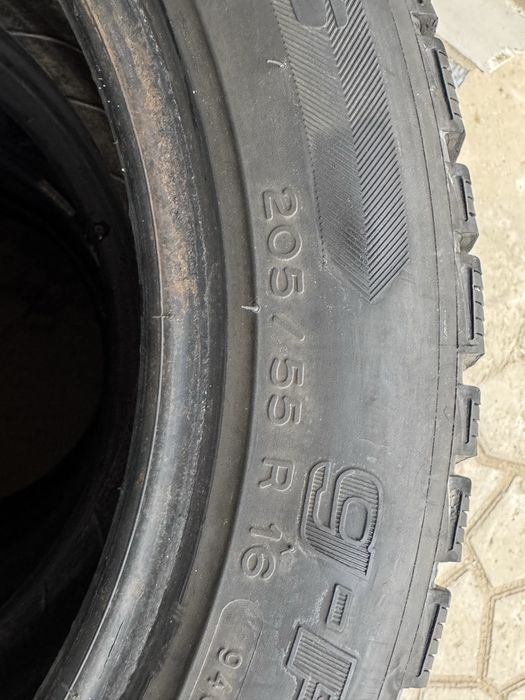 Продам комплект б/у резины R16