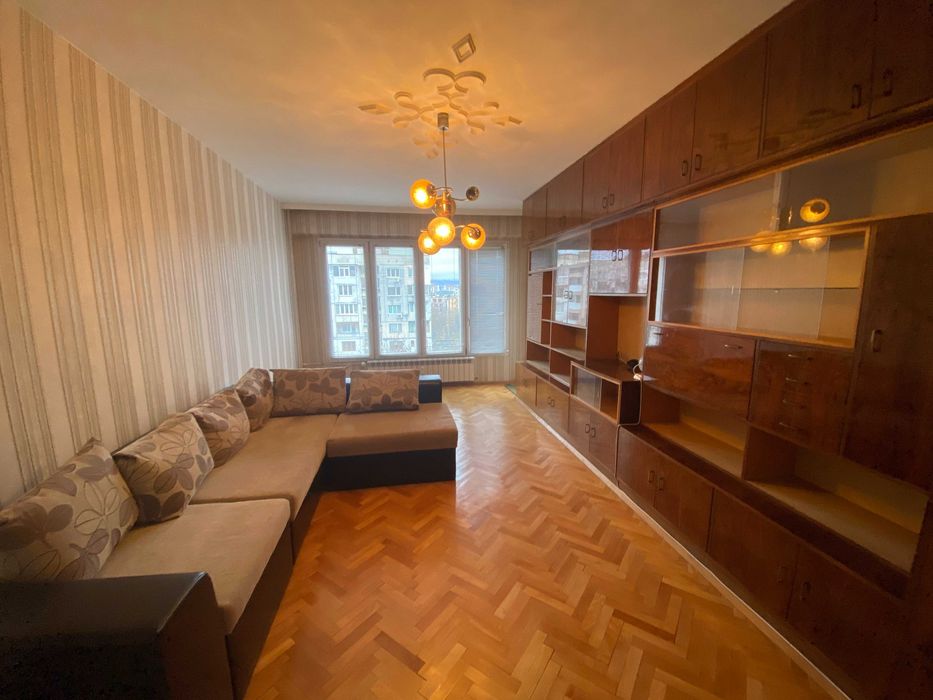 Тристаен апартамент за продажба в кв. Банишора