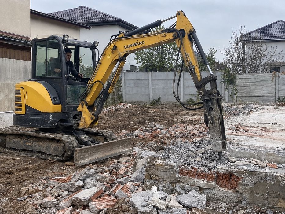 Demolari case vechi si eliberare teren