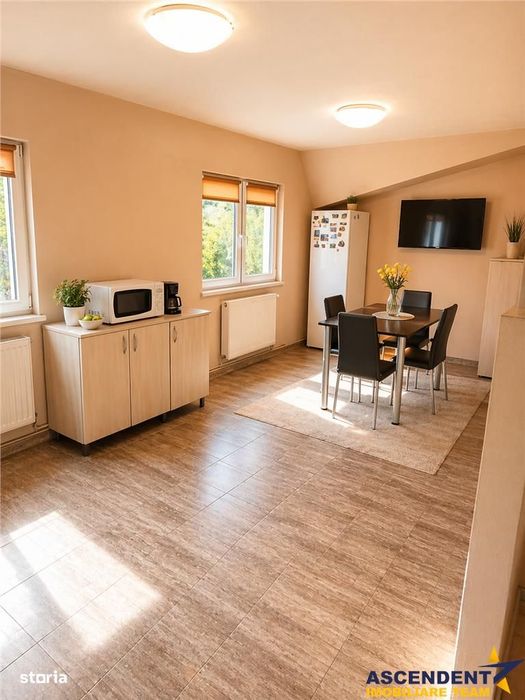 Casa potential:activitati comerciale, birouri, locuire multifamiliala,