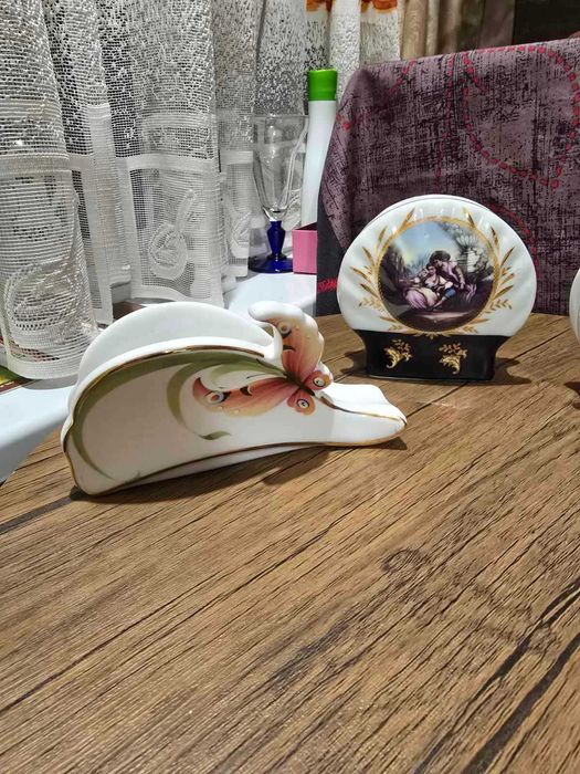 Порцеланови пепелници, салфетници и солници