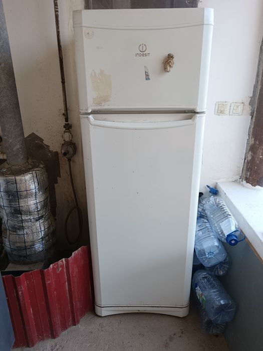 Щвейная машинка чайка 142 М, холодилники