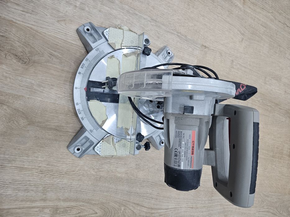 Углорез CROWN CT15235 Professional