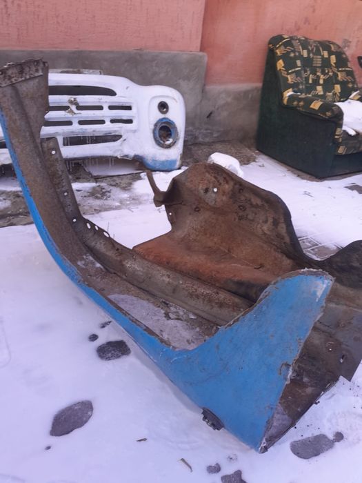 Запчасти на.  зил