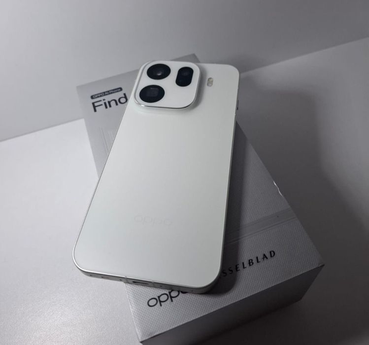 Vând sau Schimb Oppo X9 Pro White 5G