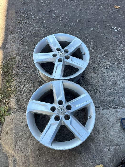 Продам диски тайота камри 50