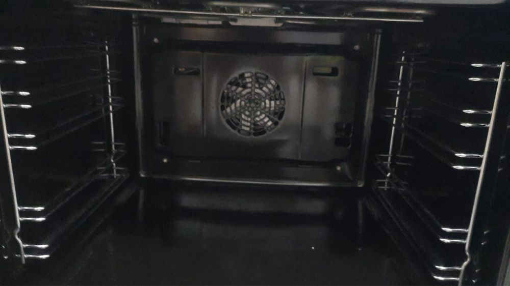 Продам газовою плиту BOSCH