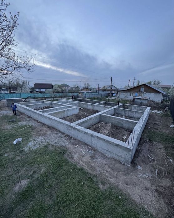 Бетон фундамент забор кармикс