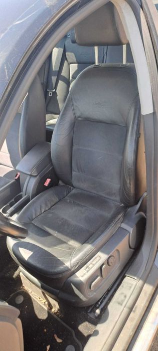 Piese pentru Skoda Octavia 2 Facelift negru Lc9x : Faruri xenon , aripi fata , bara fata cu spalatoare, trager  capota motor, motor 1.8 TFSI