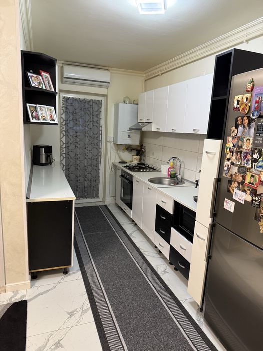Vand apartament 3 camere