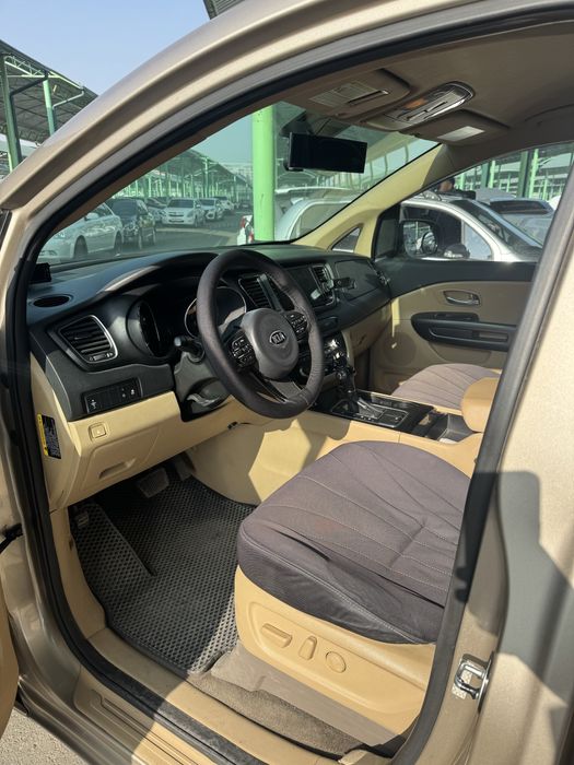 Кия карнивал (седона)