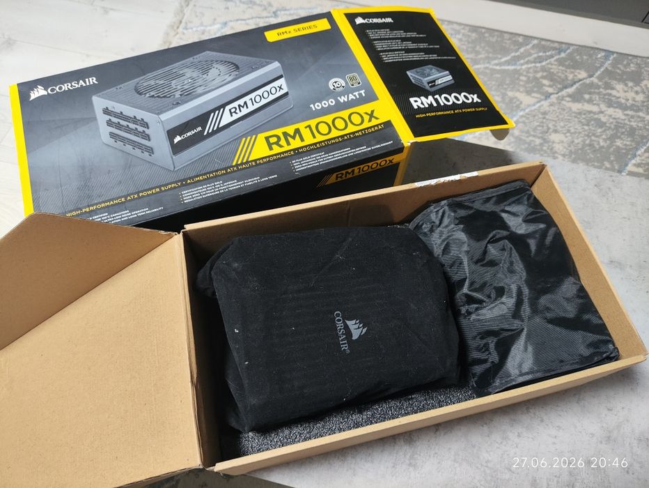 Блок питания Corsair 1000 Вт