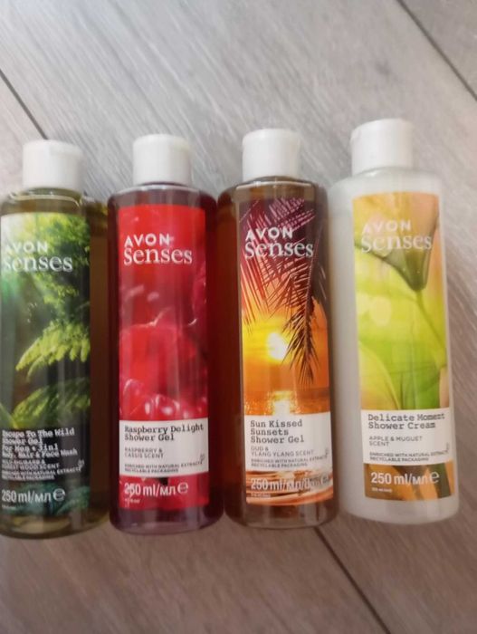 Душ гелове, лосиони, спрейове,  кремове за лице и тяло.